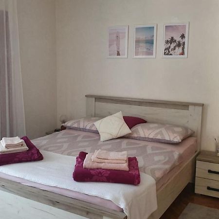 Apartmani Sofia Нівице Екстер'єр фото