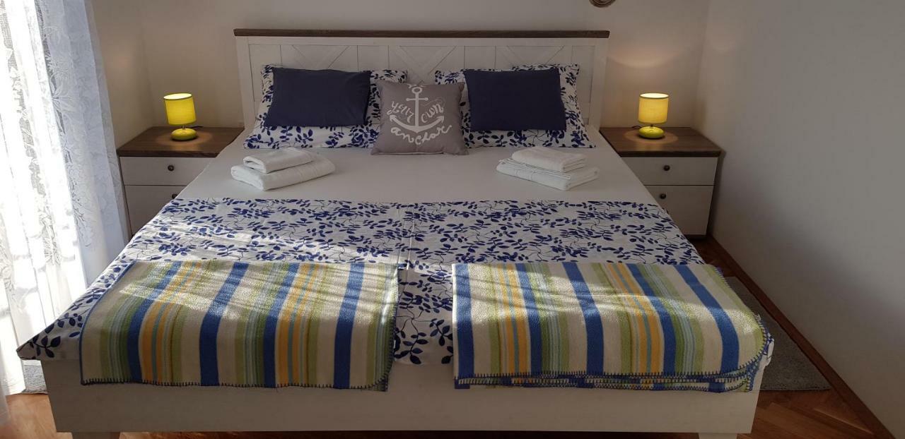 Apartmani Sofia Нівице Екстер'єр фото