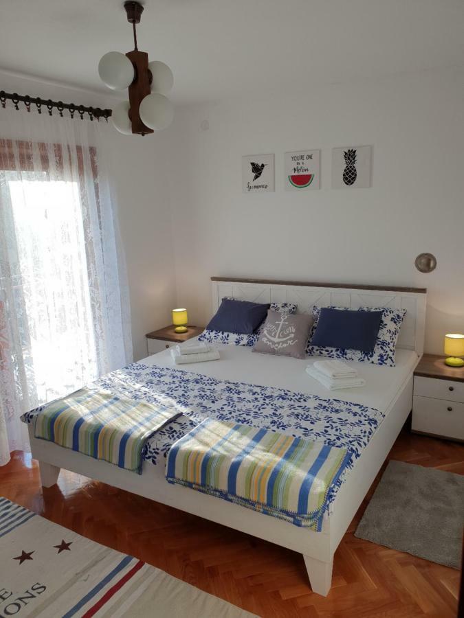 Apartmani Sofia Нівице Екстер'єр фото