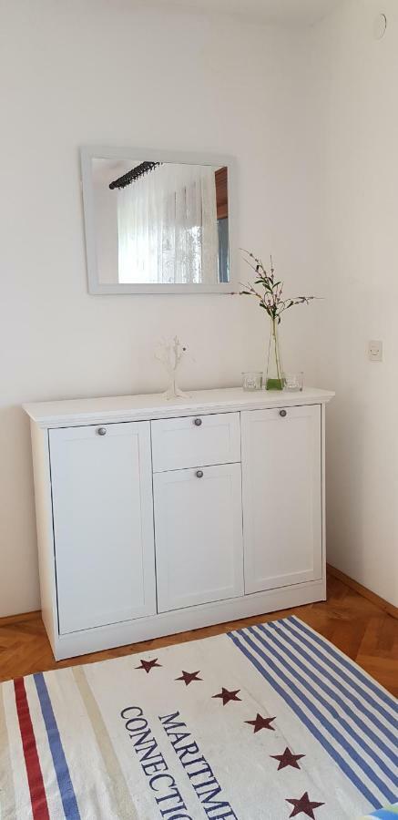 Apartmani Sofia Нівице Екстер'єр фото